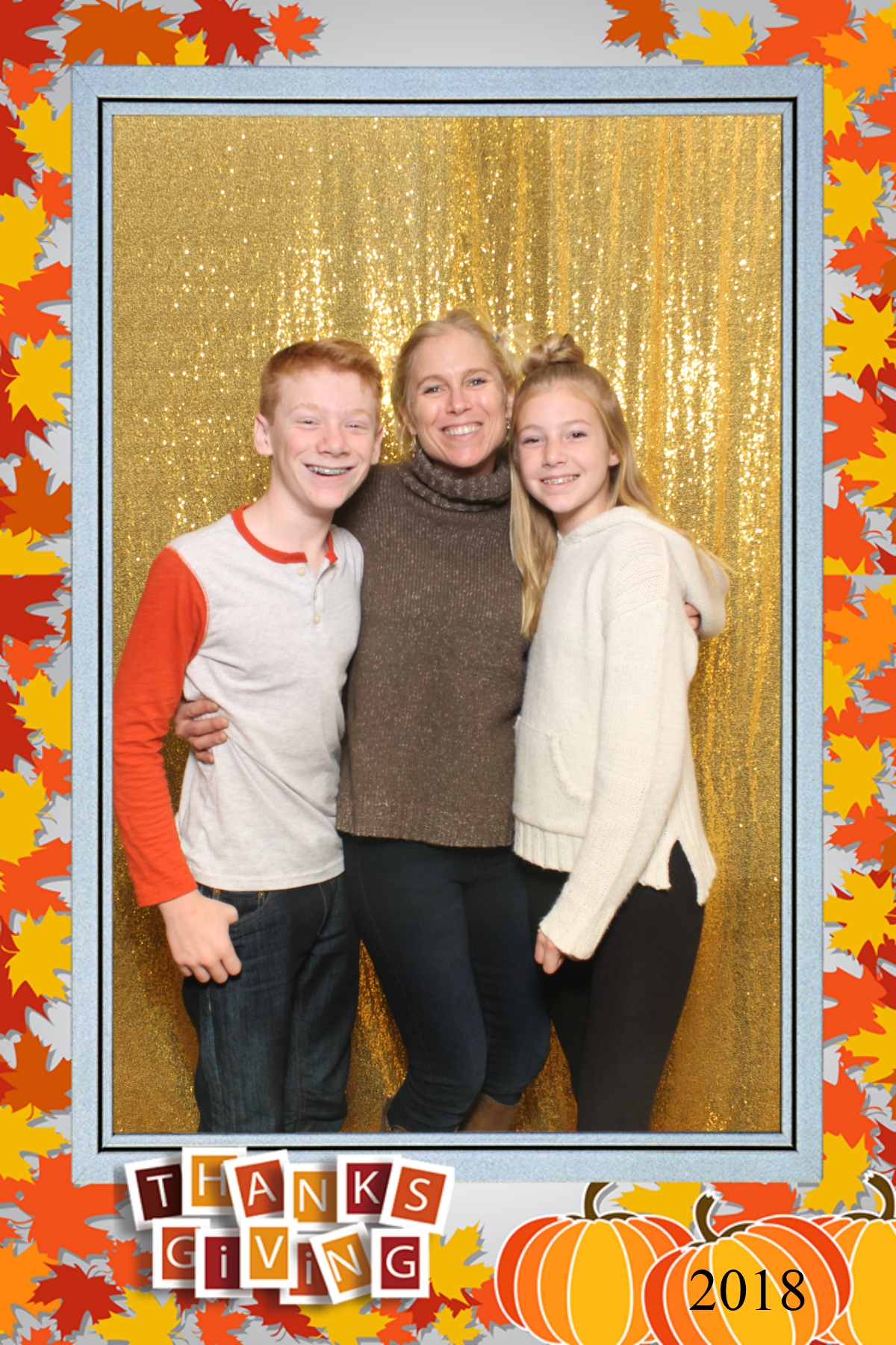 Thanksgiving 2018 | View more photos from the event at gallery.niknoxphotobox.com/u/NiKnox-Photo-Box/Thanksgiving-2018
